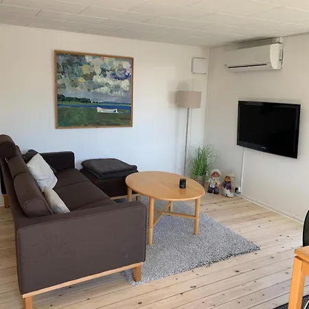 Cottage Near Lovely Beach ボルコップ